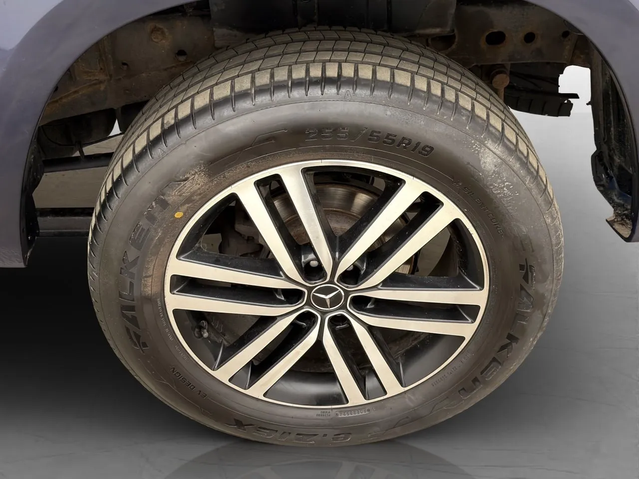 Vehicle image 35