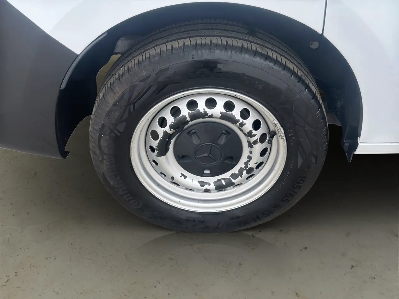 Vehicle image 31