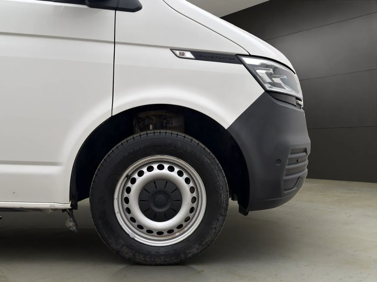 Vehicle image 31