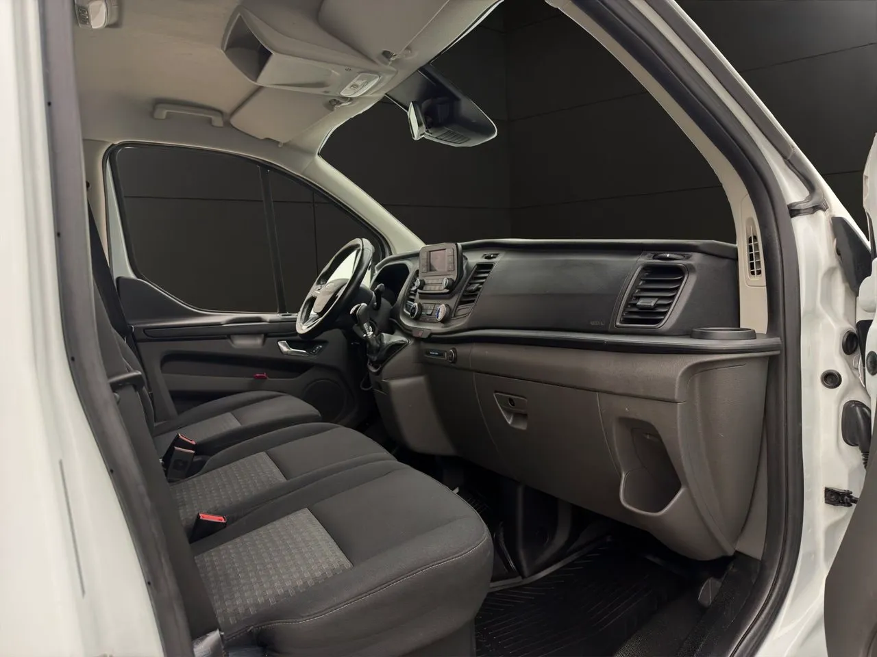 Vehicle image 21