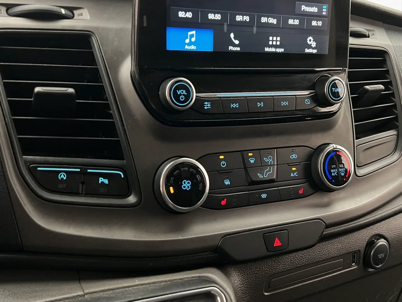 Vehicle image 22
