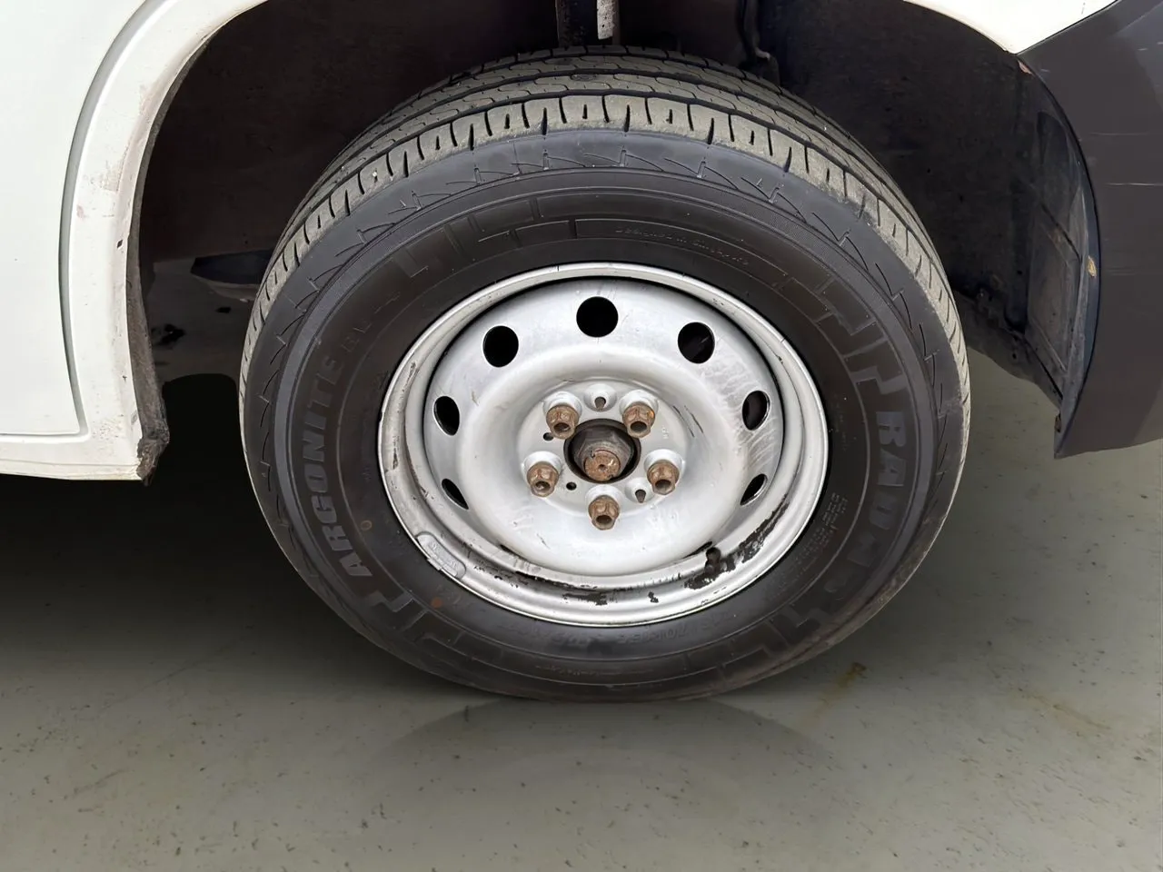 Vehicle image 31