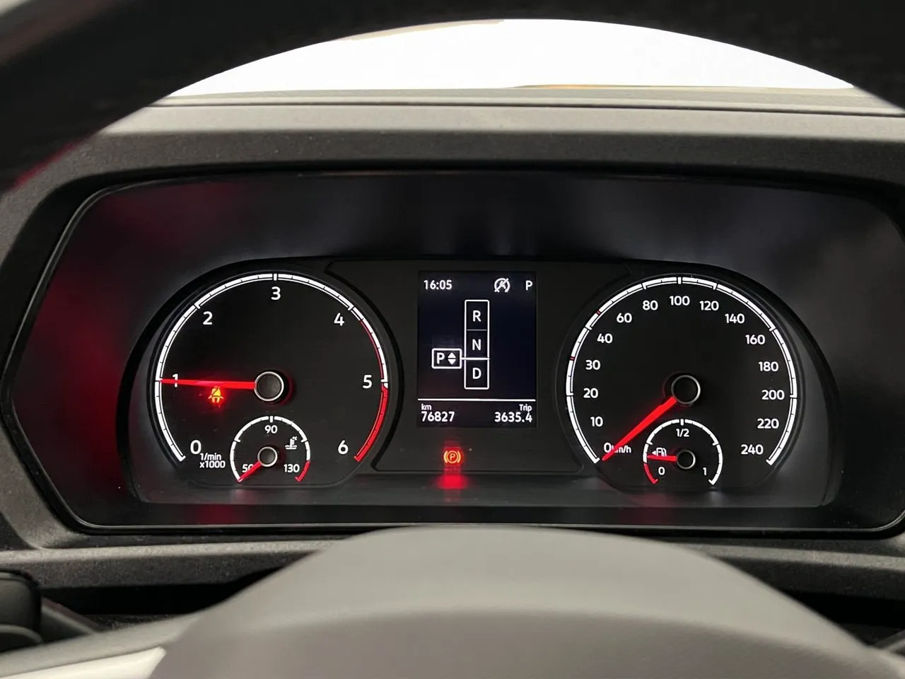 Vehicle image 16