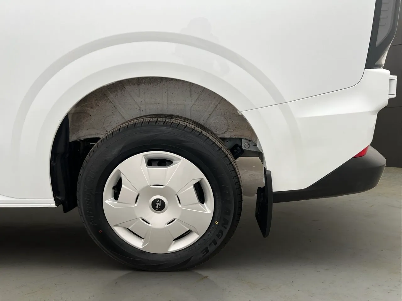 Vehicle image 22