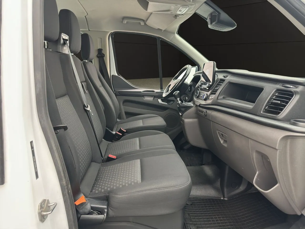 Vehicle image 21