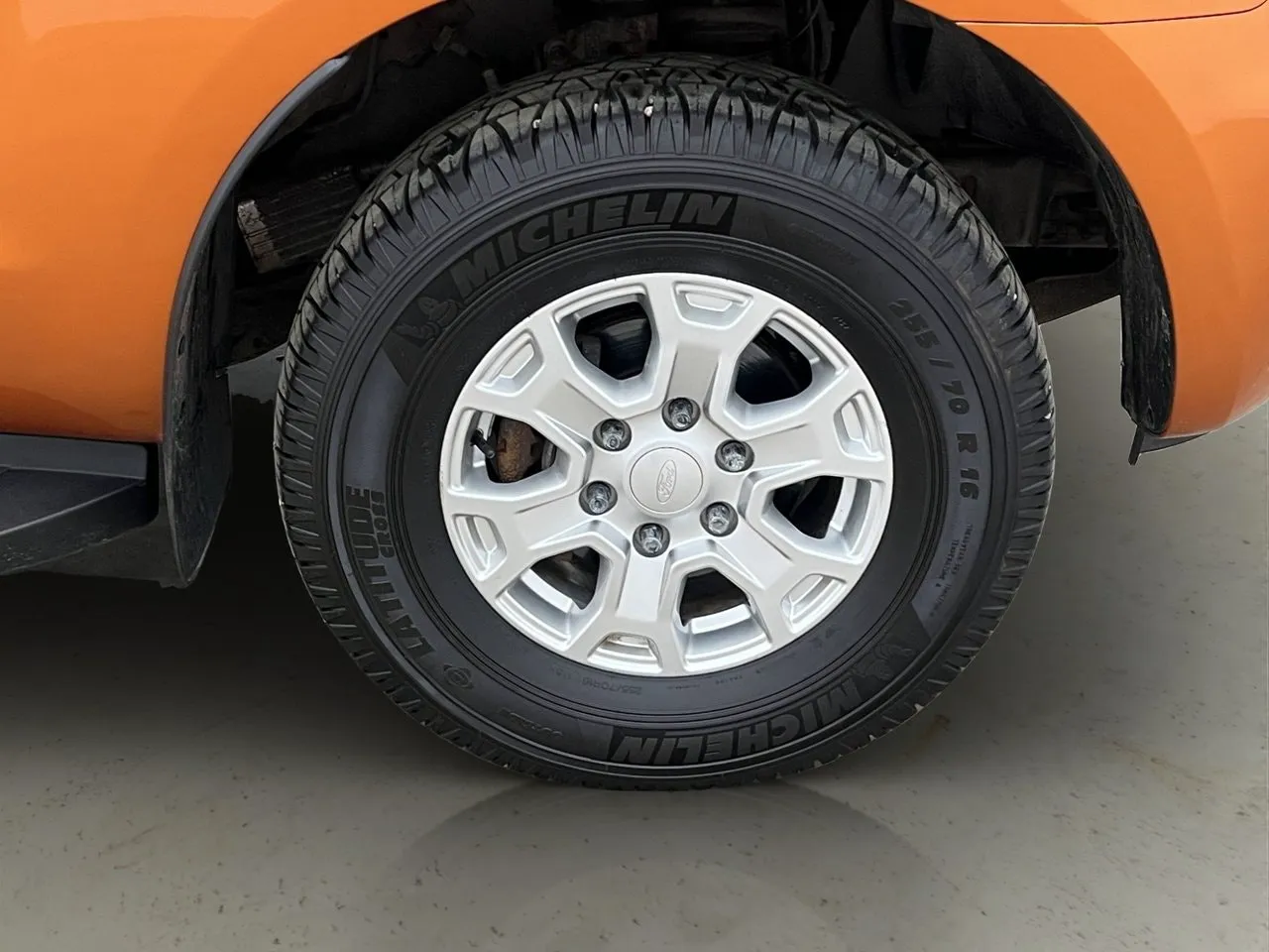 Vehicle image 33