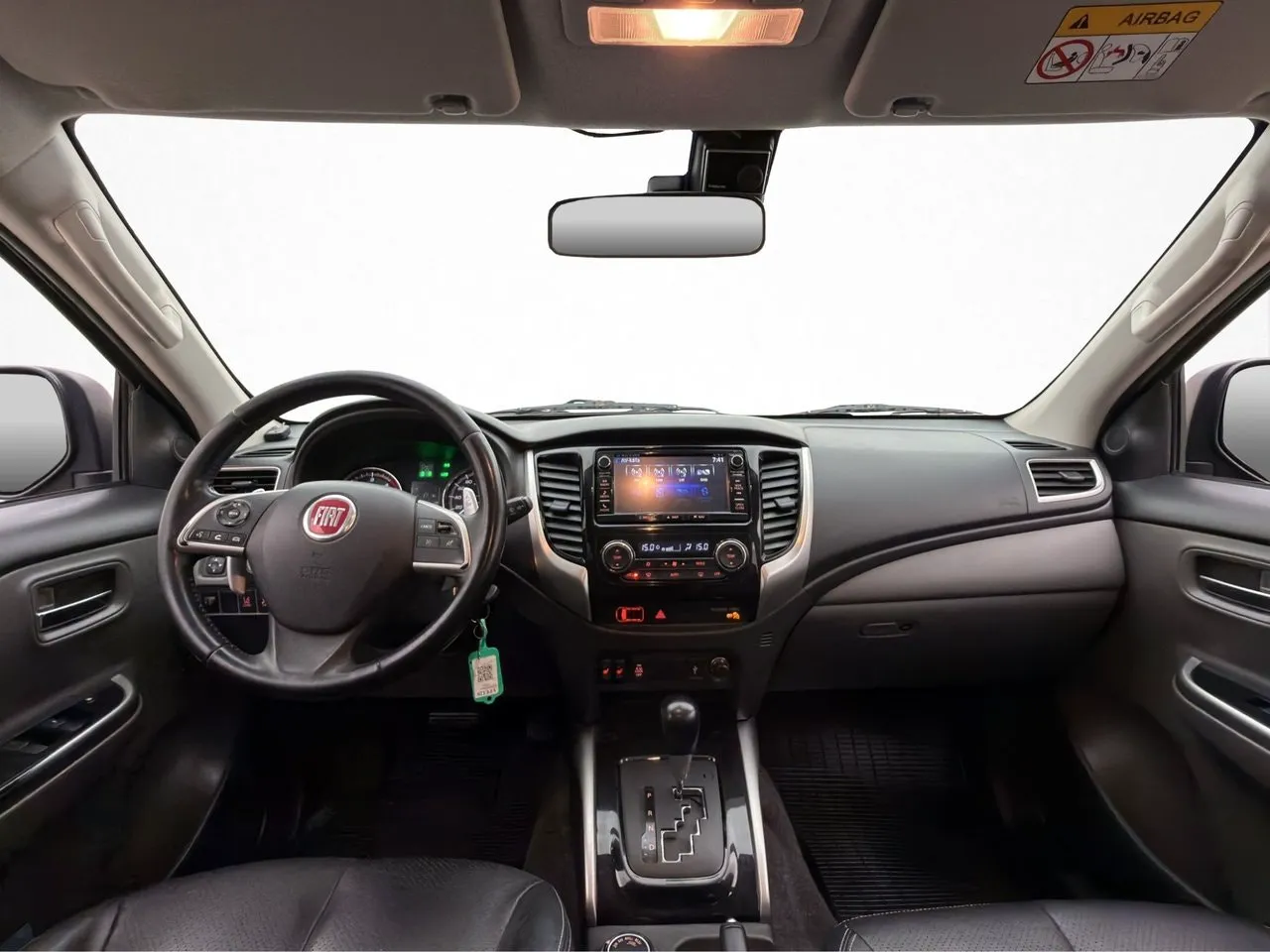 Vehicle image 15