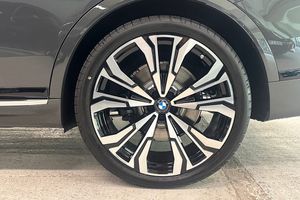 BMW X7 bild 19