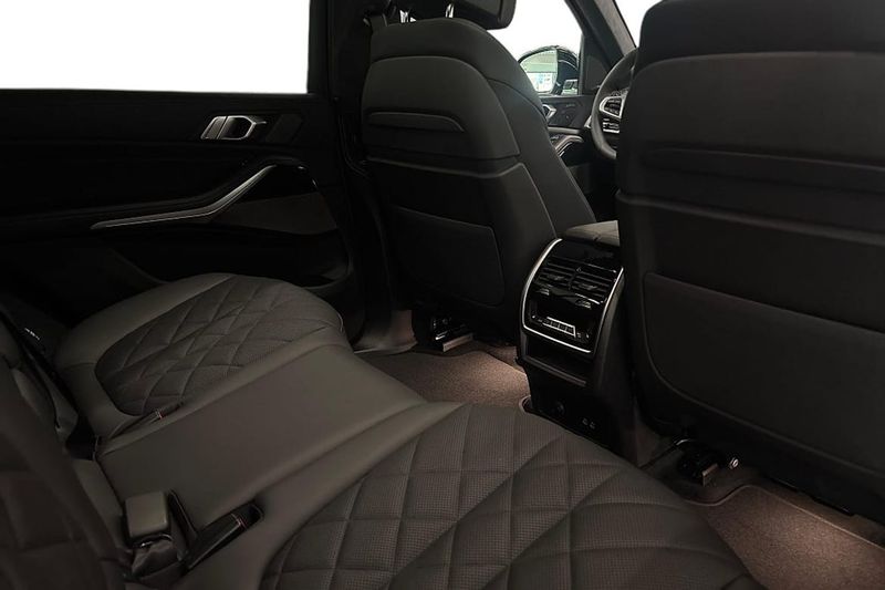 BMW X7 bild 7