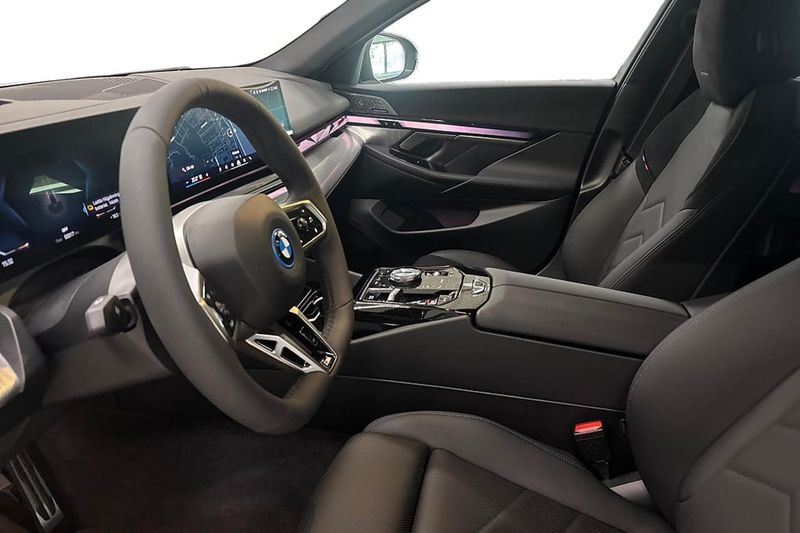 BMW i5 bild 12