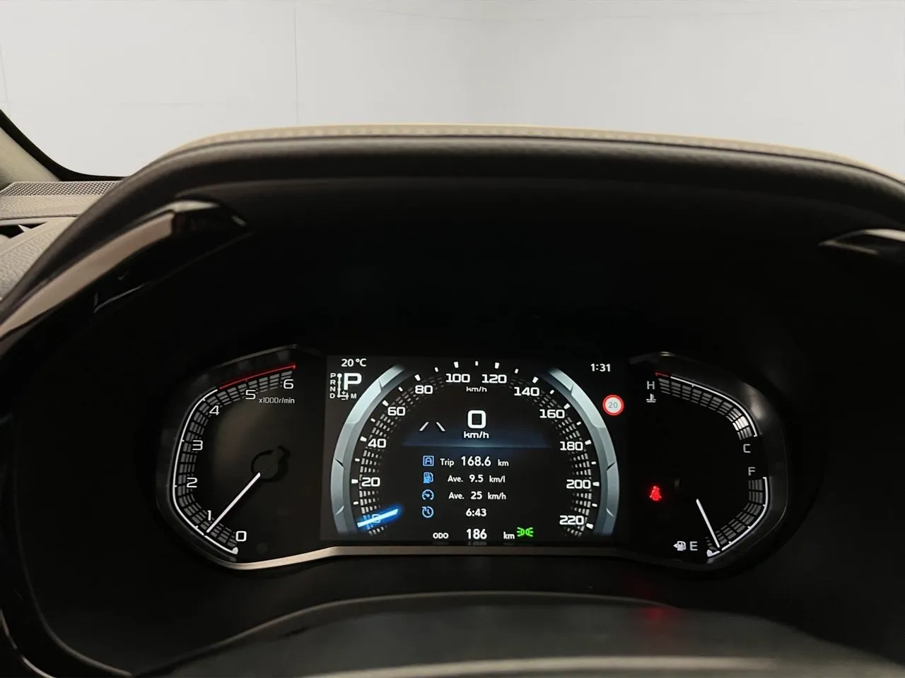 Vehicle image 20