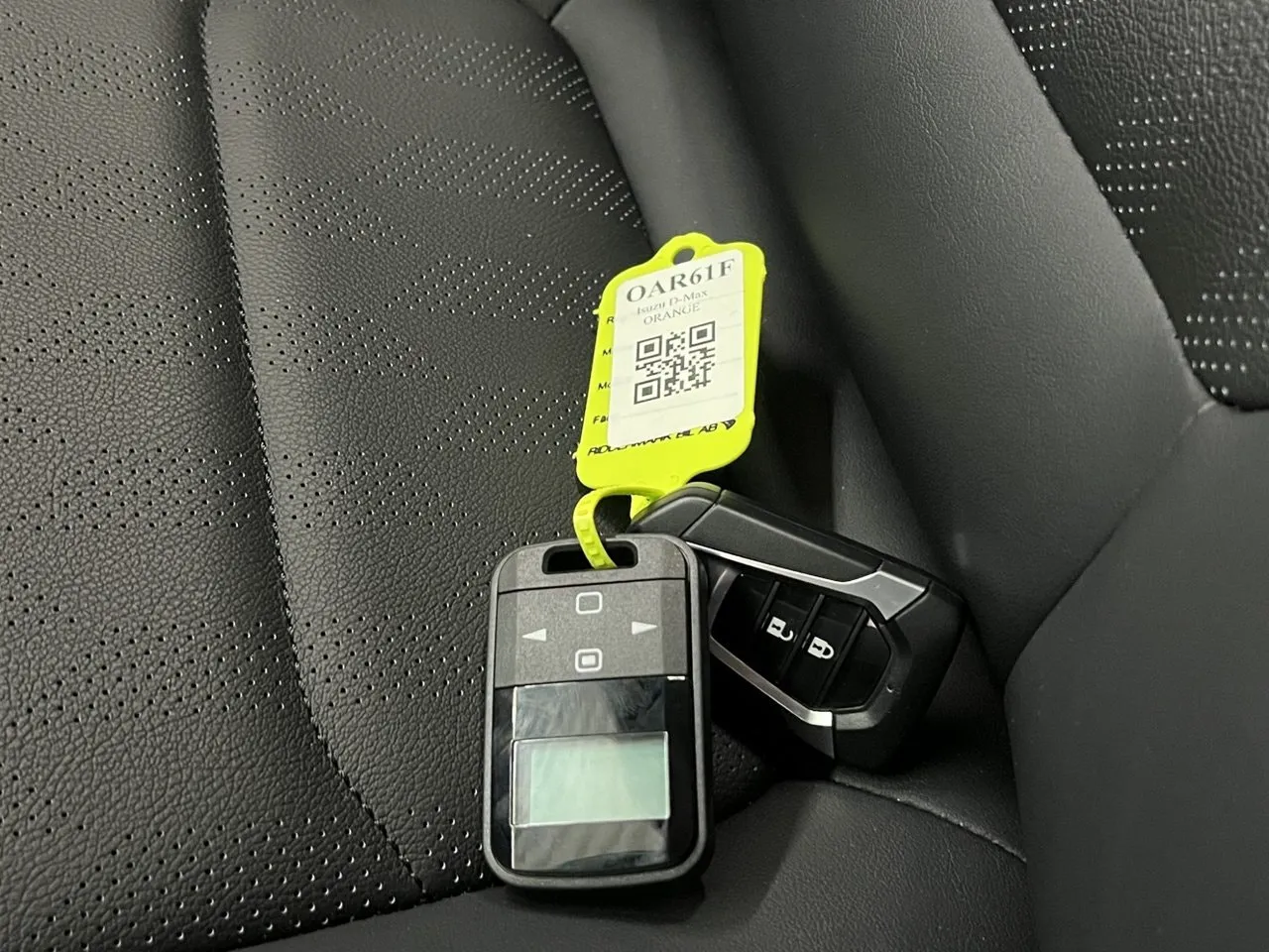Vehicle image 32