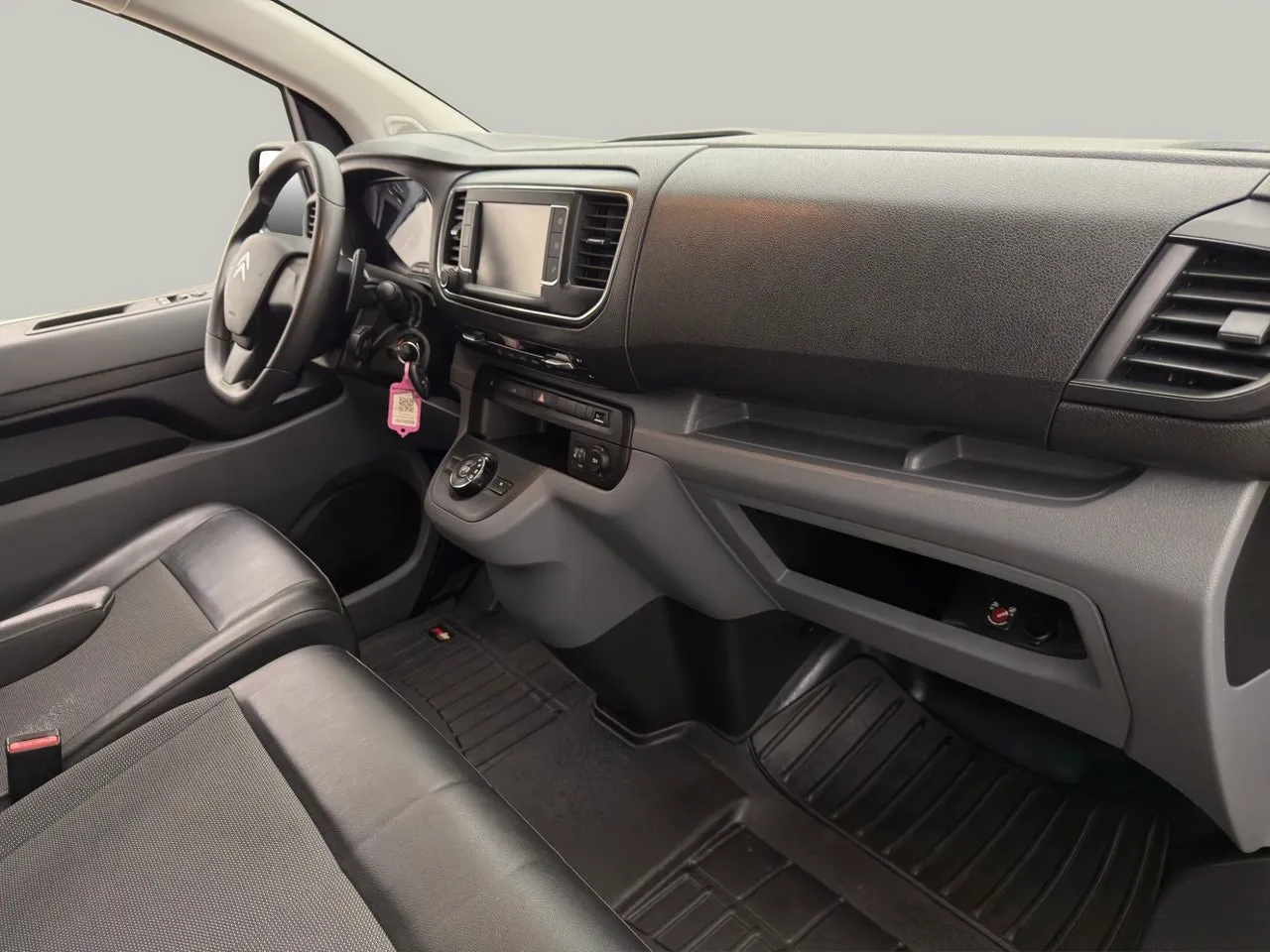 Vehicle image 25