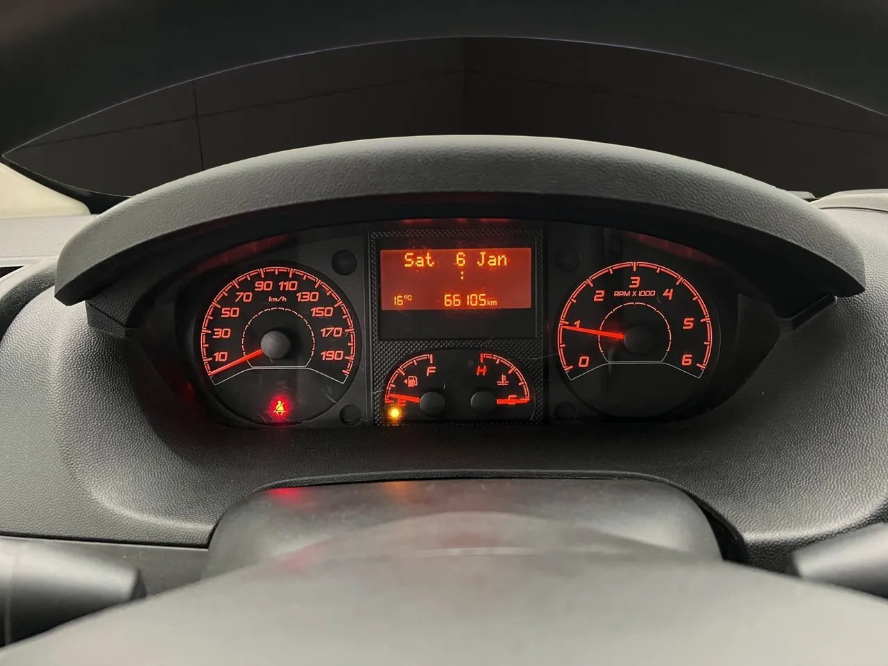 Vehicle image 16