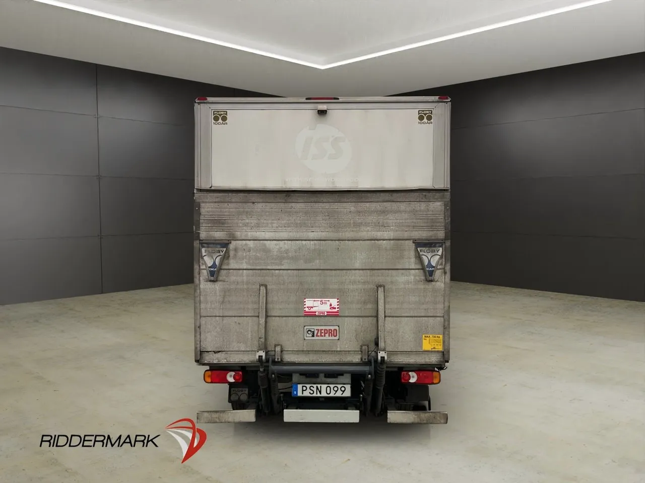 Vehicle image 7