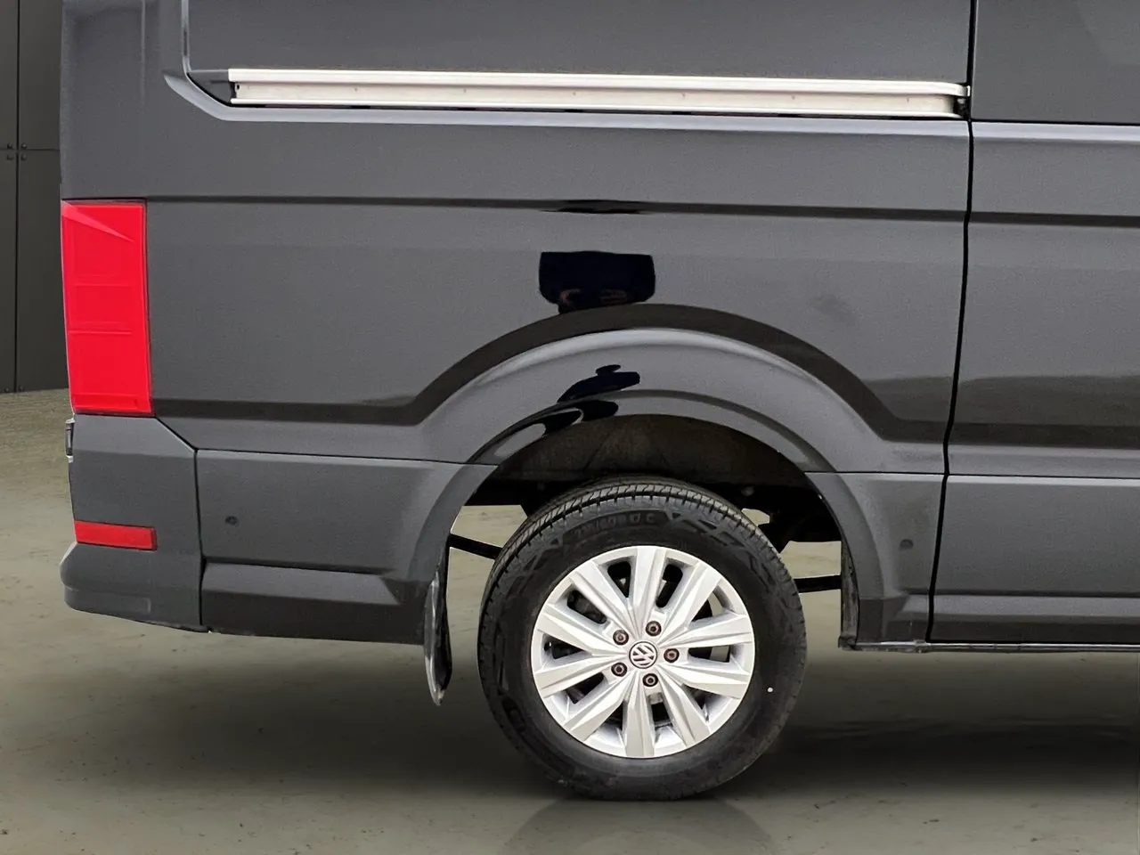 Vehicle image 30