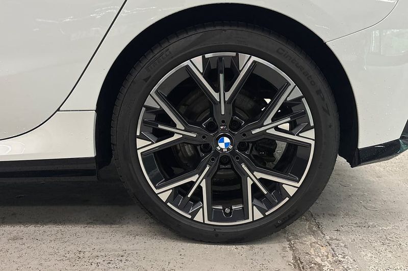 BMW 120 bild 16
