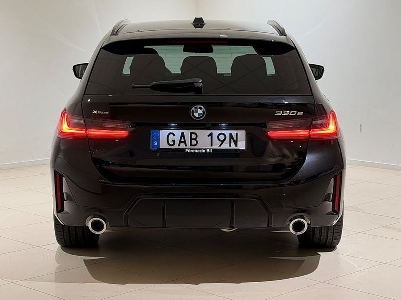 BMW 330 bild 12