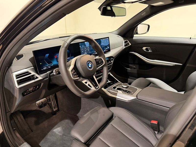BMW 330 bild 4