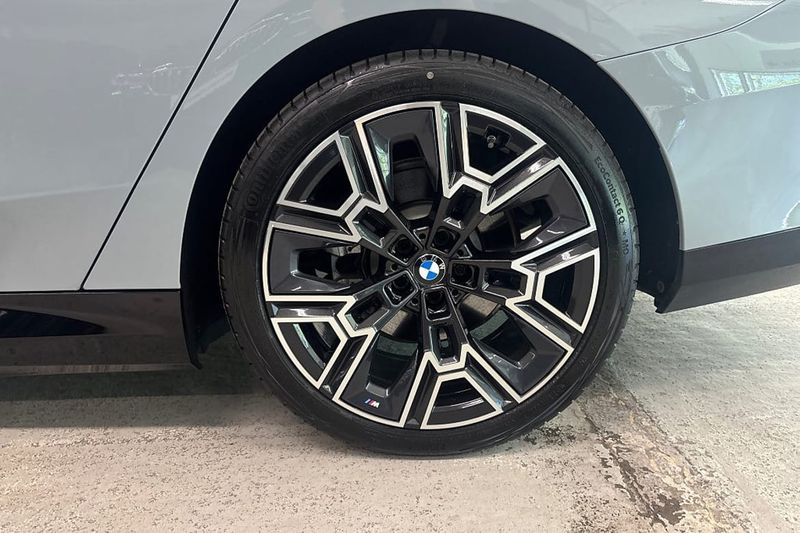 BMW 530 bild 16