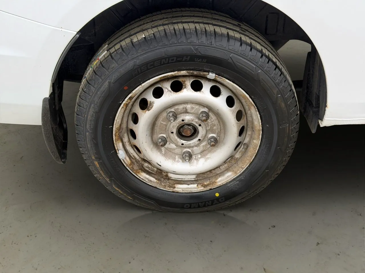 Vehicle image 30