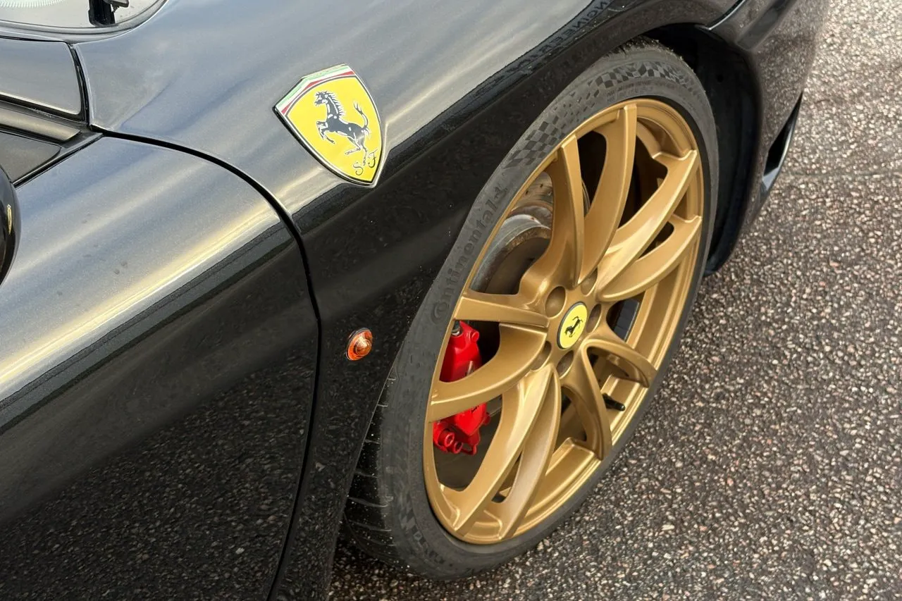 Vehicle image 22