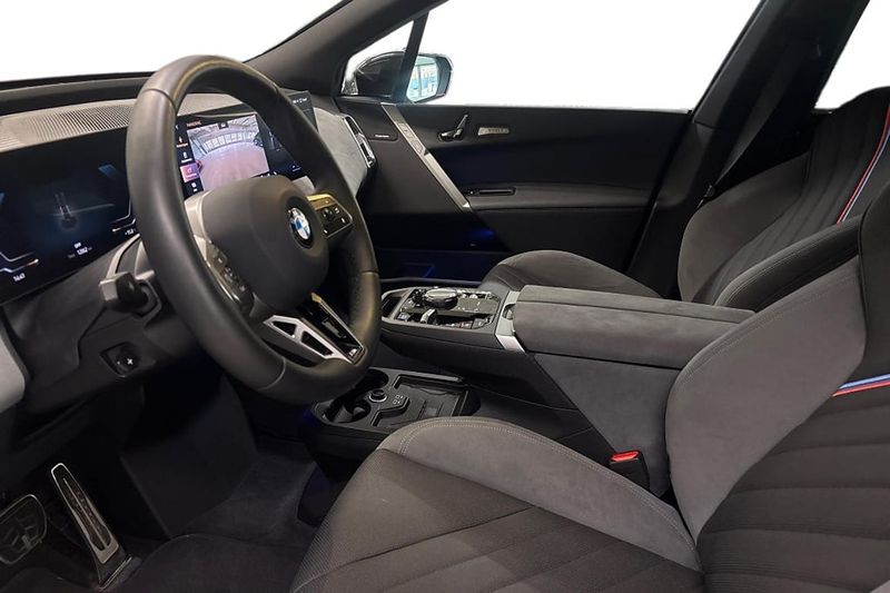 BMW iX bild 12