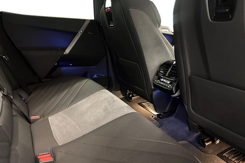 BMW iX bild 7