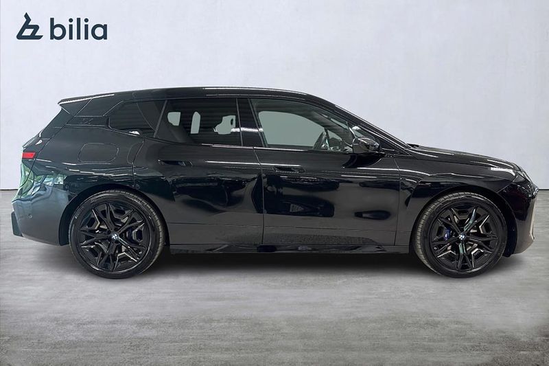 BMW iX bild 19