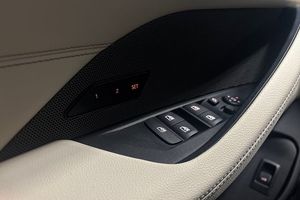 BMW i4 bild 8