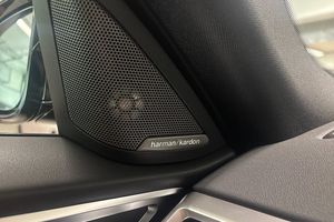BMW i4 bild 7