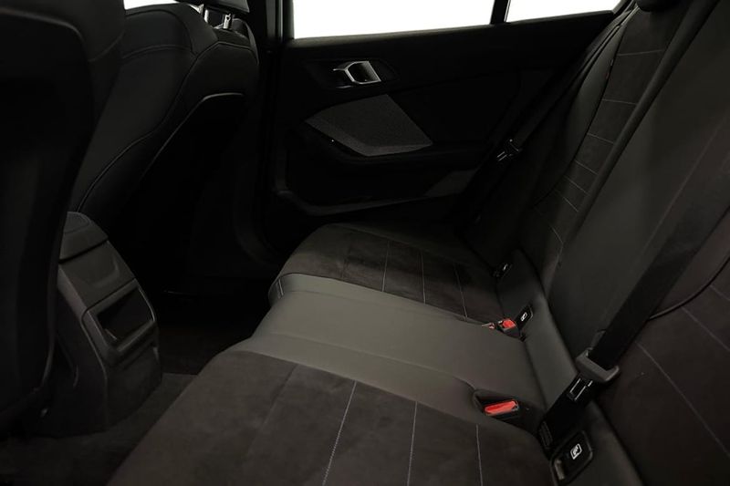 BMW 120 bild 11