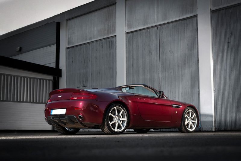 Aston Martin Vantage bild 2