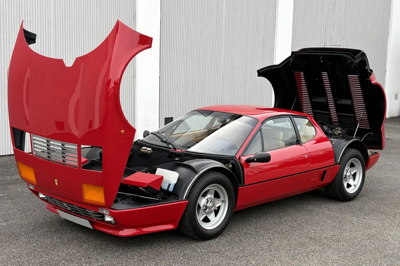 Vehicle image 9