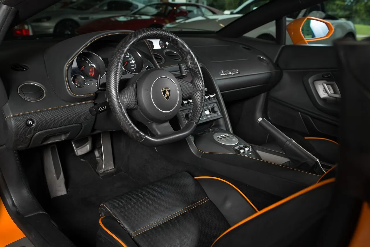 Vehicle image 7