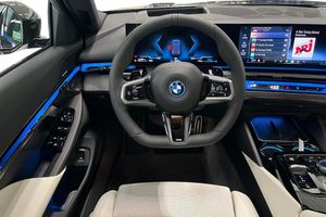 BMW 530 bild 9