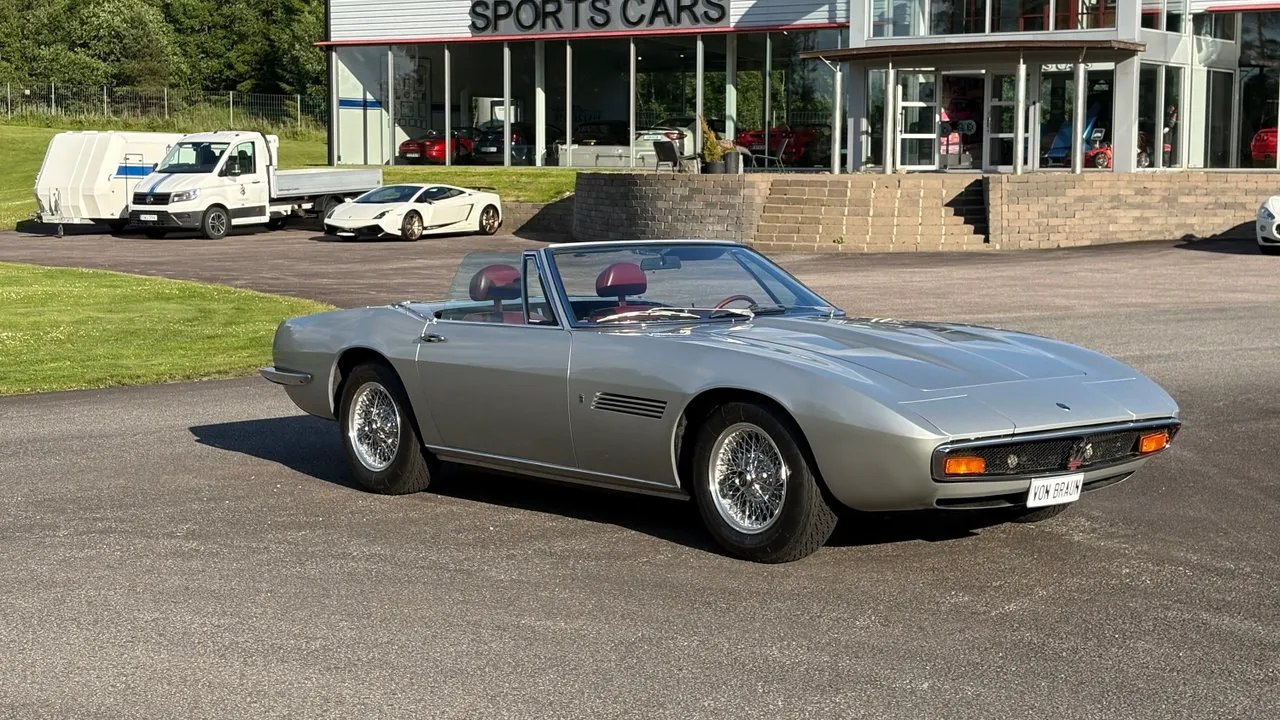 Vehicle image 25