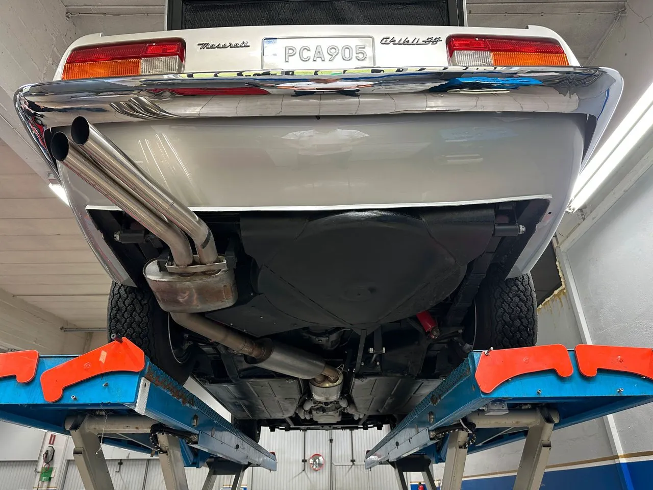 Vehicle image 23