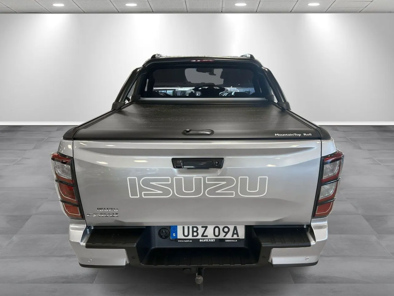 Vehicle image 9