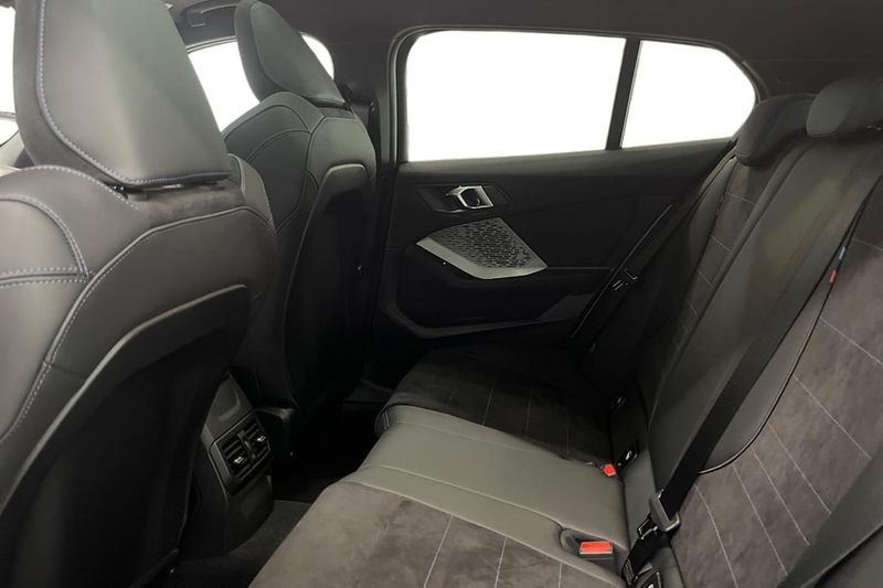 BMW 120 bild 11