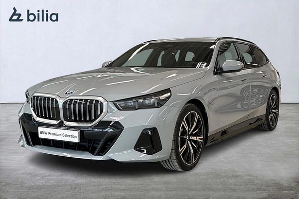 BMW 530 e xDrive Touring M-Sport | DEMOBIL | Drag | B&W | Head-Up - 2026