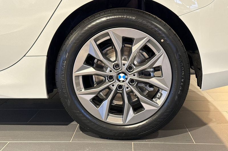 BMW 120 bild 14