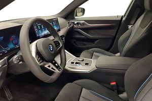 BMW i4 bild 12