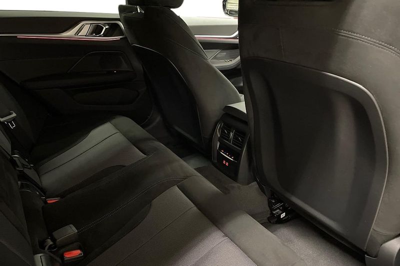 BMW i4 bild 7