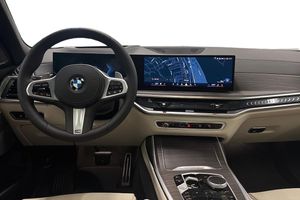BMW X7 bild 8