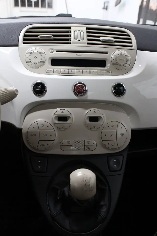 Vehicle image 16