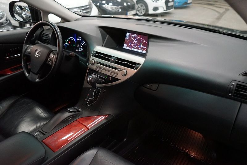 Lexus RX bild 18