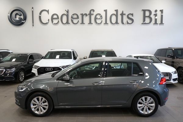 Volkswagen Golf 1.6TDI Plus-pkt Automat LågMil Led Navi Kamera Carplay - 2019