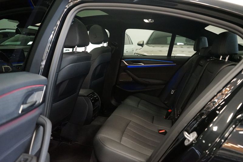 BMW 520 bild 11