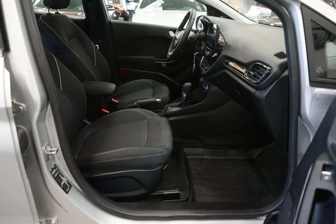 Vehicle image 20